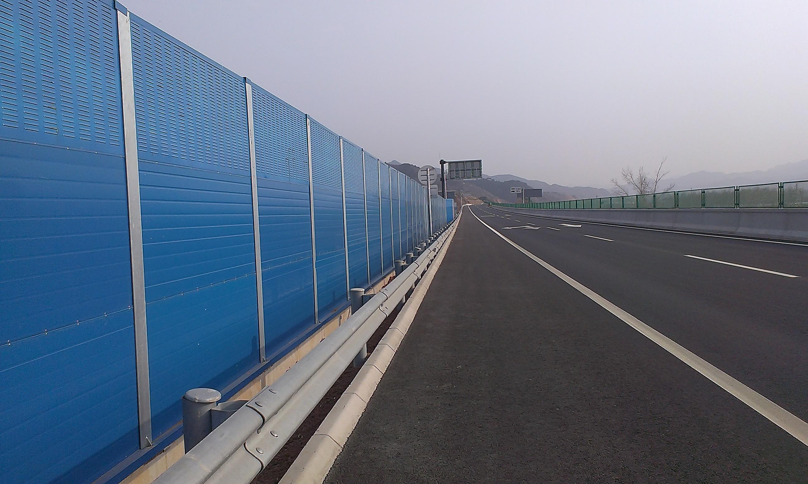 <a href=http://www.eldertrade.com.cn/news_article?news_id=136>公路聲屏障</a>